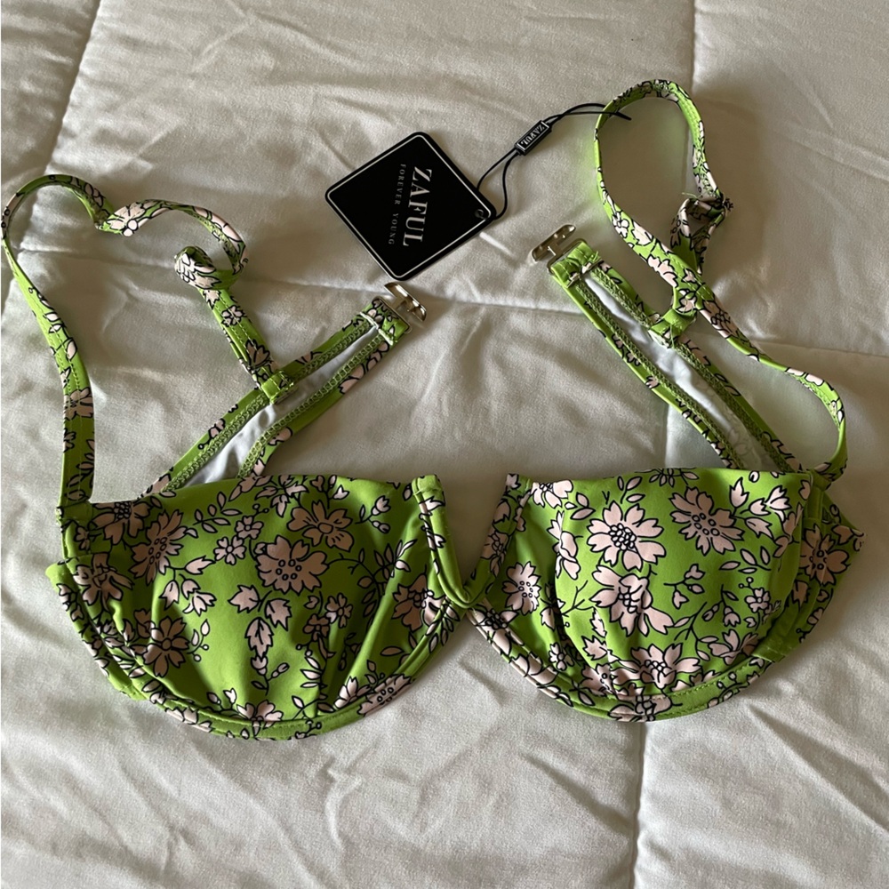 Small swimsuit top ❤️‍🔥